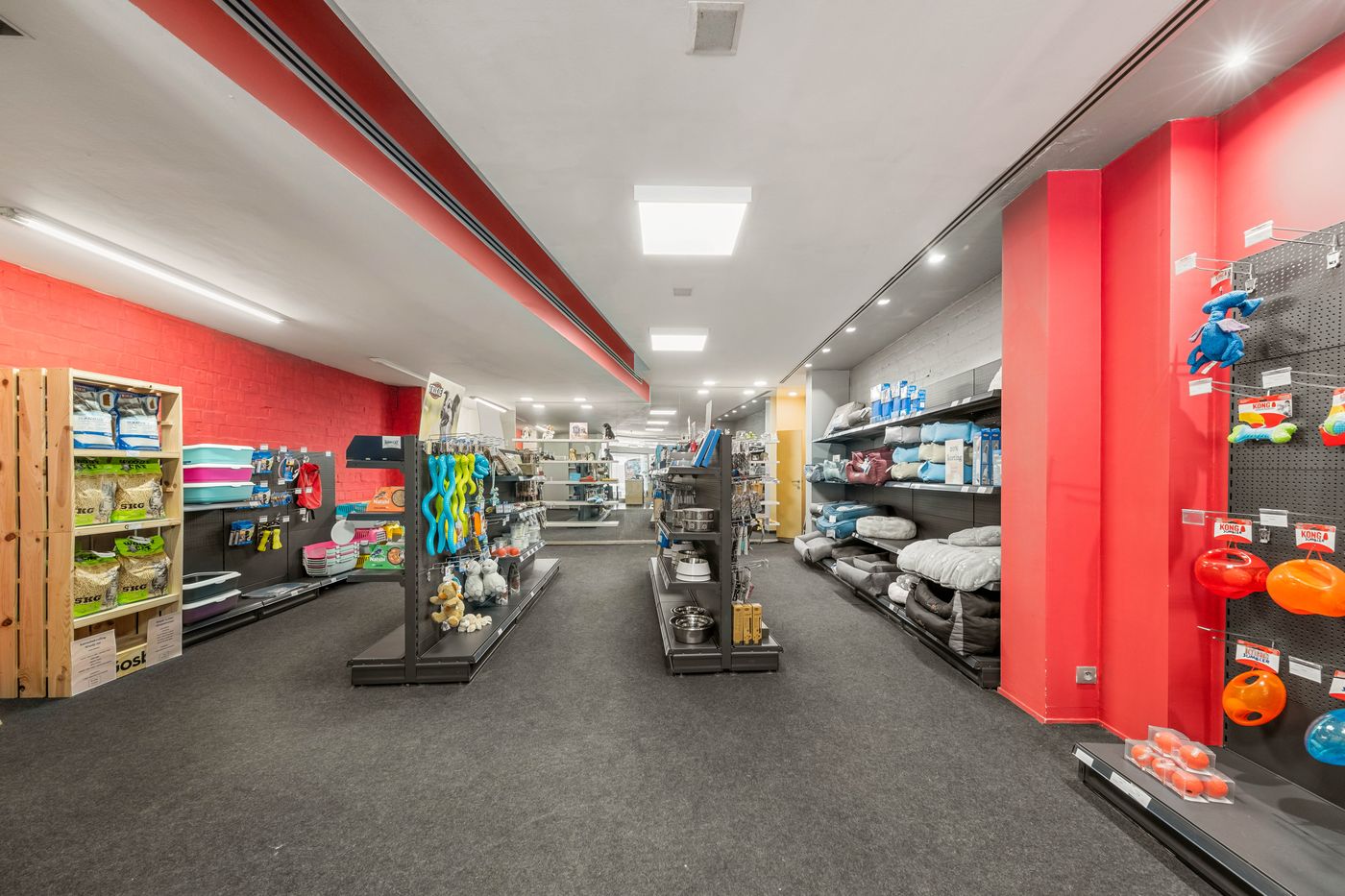 Handelspand met ruime woonst op commerciële topligging in Gistel - foto 4