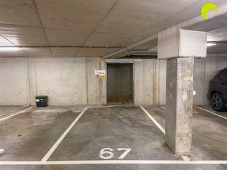 In het centrum van Lier, gelegen aan de Transvaalstraat bieden wij u deze ondergrondse autostaanplaats aan.Ze bevindt zich op de ondergrondse...