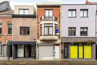 Located in August Van Landeghemstraat 58, this building is in an excellent location in the heart of Willebroek.Thanks to its central location, you...