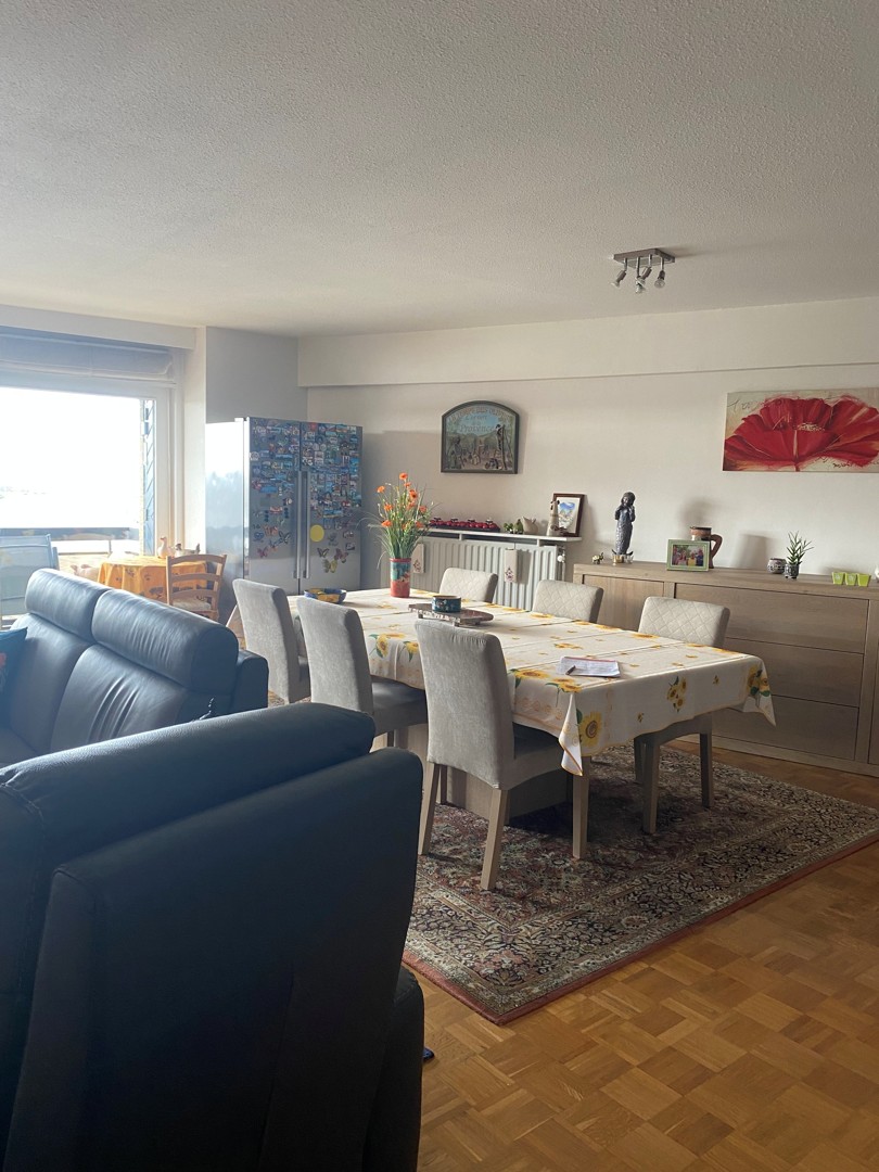 Uniek gelegen instapklaar appartement, 3 slpkr, kkn, bdkr en 2 terrassen alsook zicht op zee, jachthaven en Hinterland te Blankenberge - foto 4