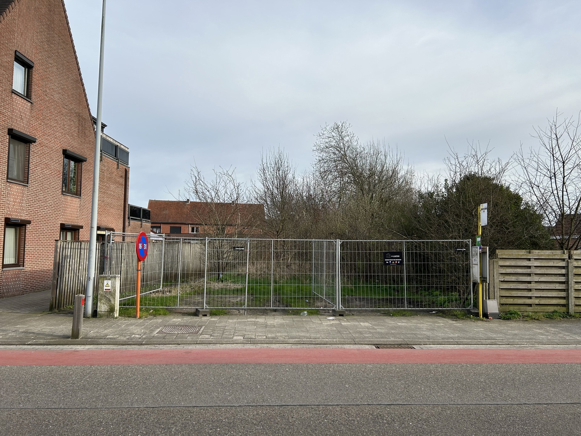 Bouwgrond voor halfopen bebouwing op 704 m² - foto 2