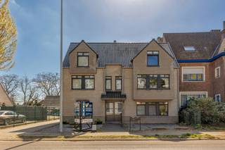 Gezellig gelijkvloers appartement met 2 slaapkamers, terras en garage nabij centrum MolOp zoek naar een interessante investering of een comfortabele...