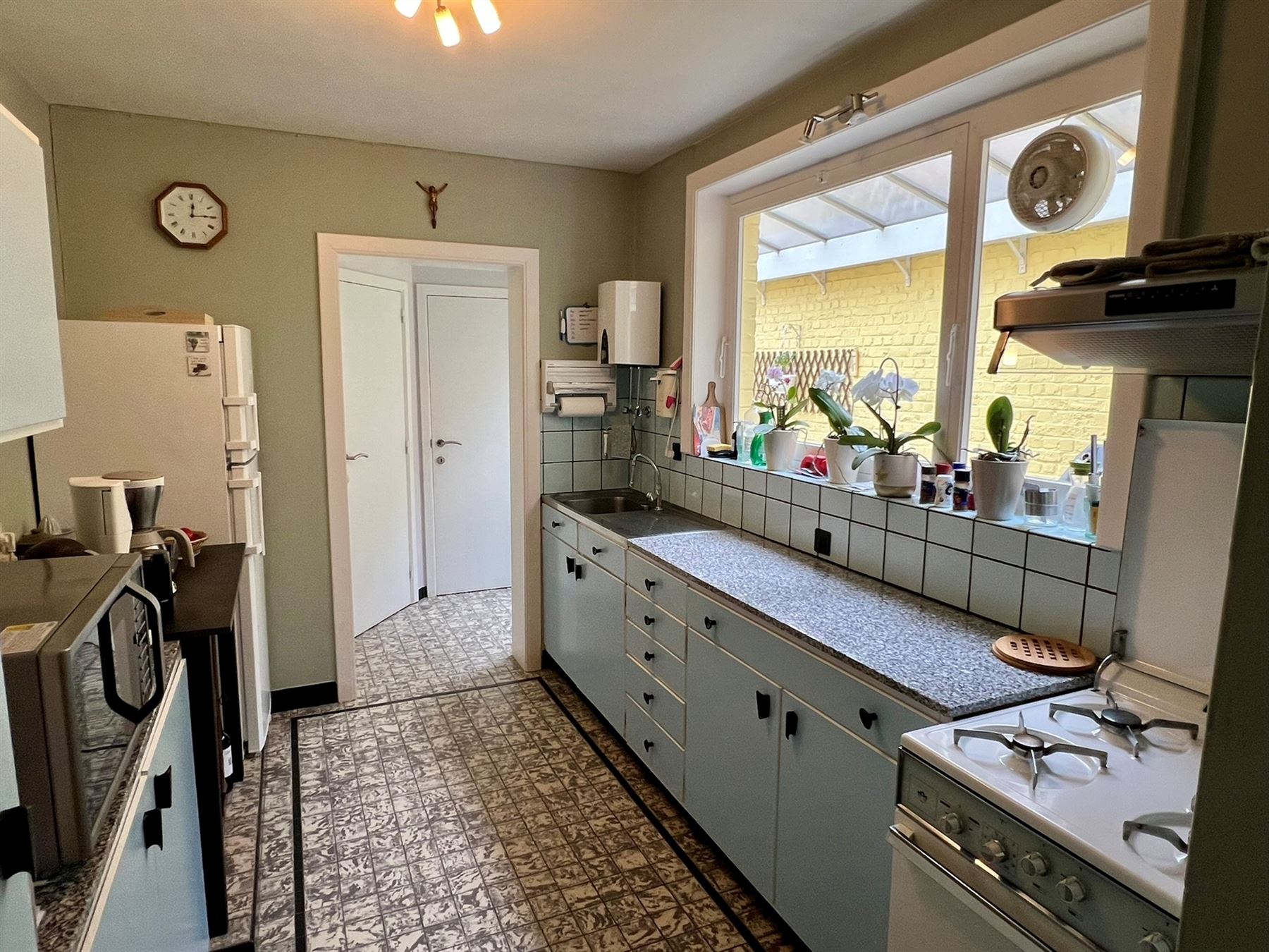 Maison confortable avec 3 chambres à coucher, beau jardin et grenier avec potentiel - photo 3