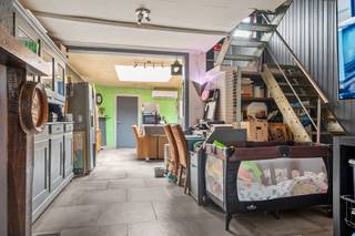 Steek je handen uit je opgestroopte mouwen, want vandaag stellen wij graag een pand voor dat je nog helemaal naar je hand kan zetten!Deze toffe...