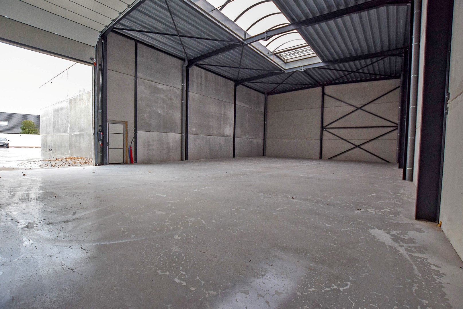 Geïsoleerde nieuwbouwloods 9F (loods 5) (249m²) te huur op een industrie- ambachtzone te Vleteren. - foto 2