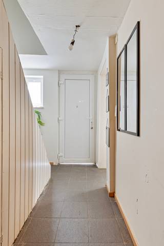 [[ DIT PAND NEEMT DEEL AAN DE ERA OPEN HUIZEN DAG OP 6/12 VAN 11:00 TOT 12:00 ]]In een doodlopend straatje in Meerbeke, vlak bij Roosdaal, vind je...