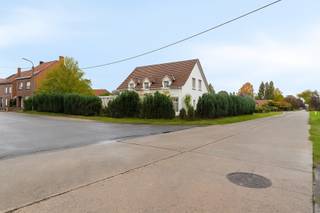 Deze gezinswoning is gelegen in de Opdorpstraat te Malderen (Londerzeel), op een gunstige locatie nabij openbaar vervoer, winkels en scholen.De...