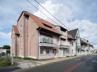 In een verzorgd en hedendaags gebouw, uitgerust met lift, bevindt zich dit charmante duplexappartement dat uitblinkt in licht, ruimte en comfort...