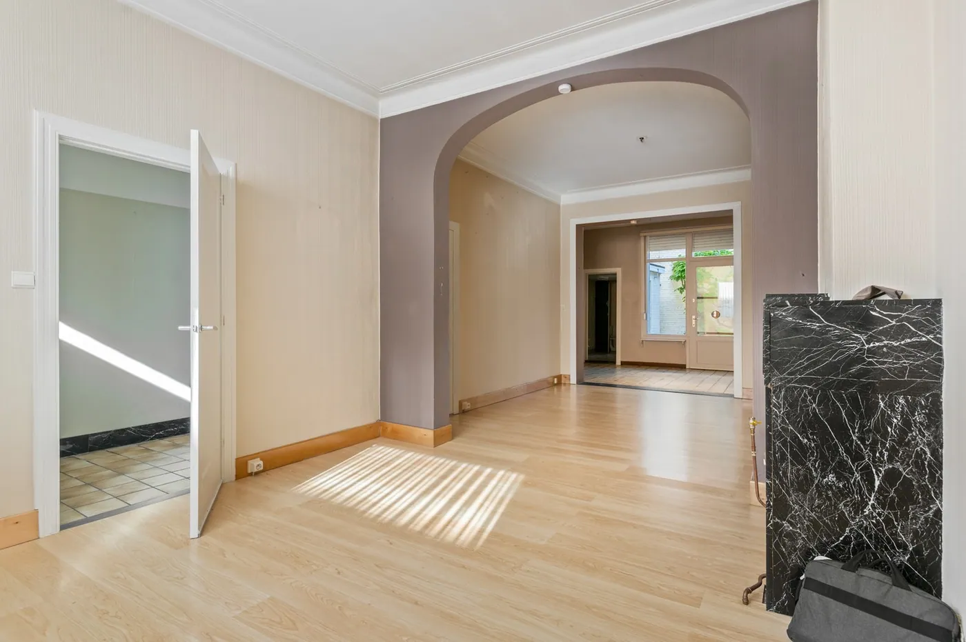 Te renoveren woning met 3 slaapkamers op toplocatie nabij centrum en station van Lier! - foto 5