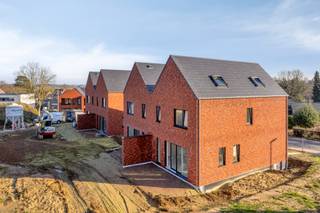 NIEUWBOUWWONING IN ELSENPOORT – WONEN MET RUIMTE EN RUSTIn het hart van Haasrode ligt ElsenPOORT. Een kleinschalig nieuwbouwproject waar strakke...