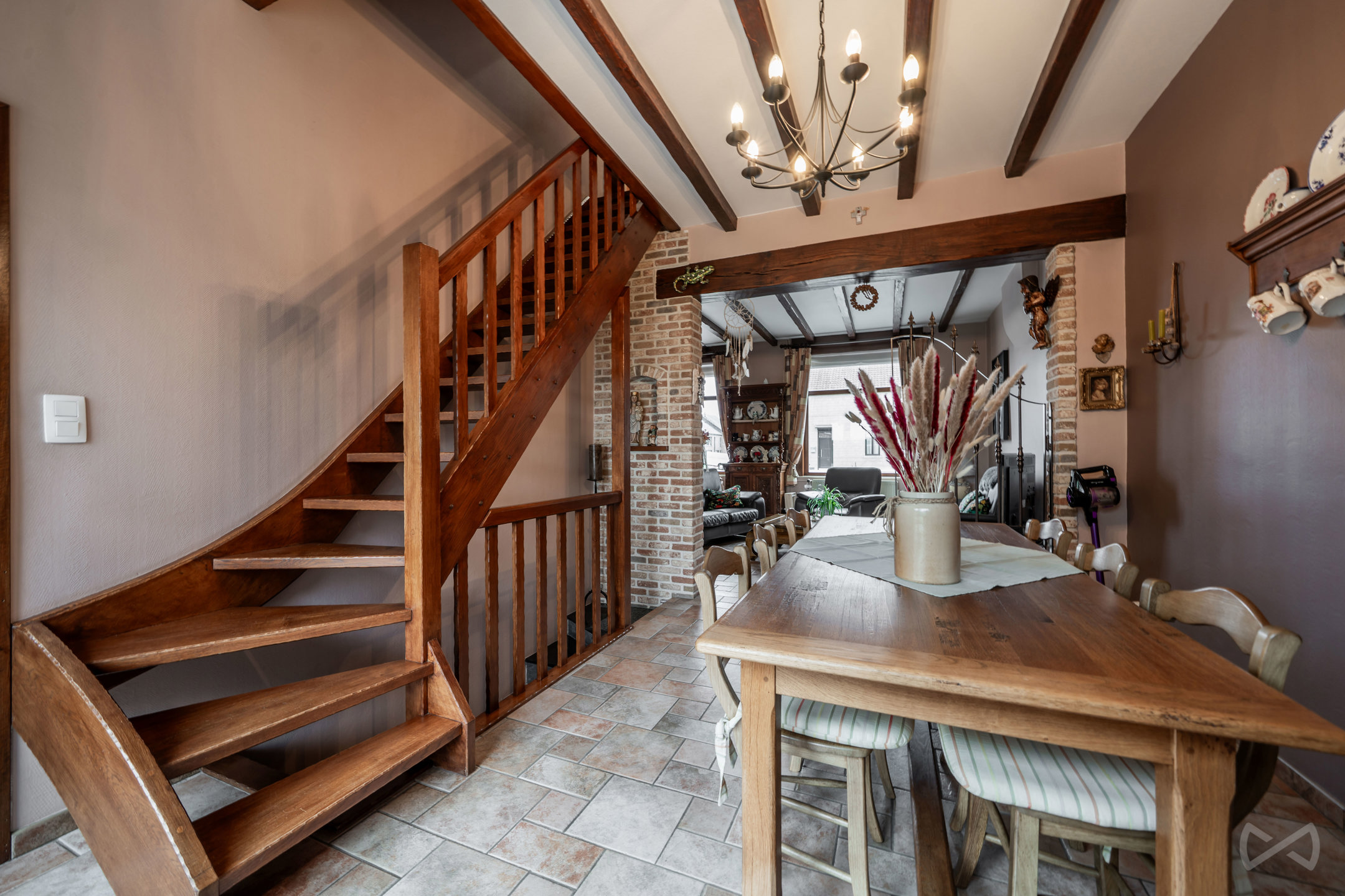 Huis met 3/4 slaapkamers, tuin, garage en bouwgrond - foto 5