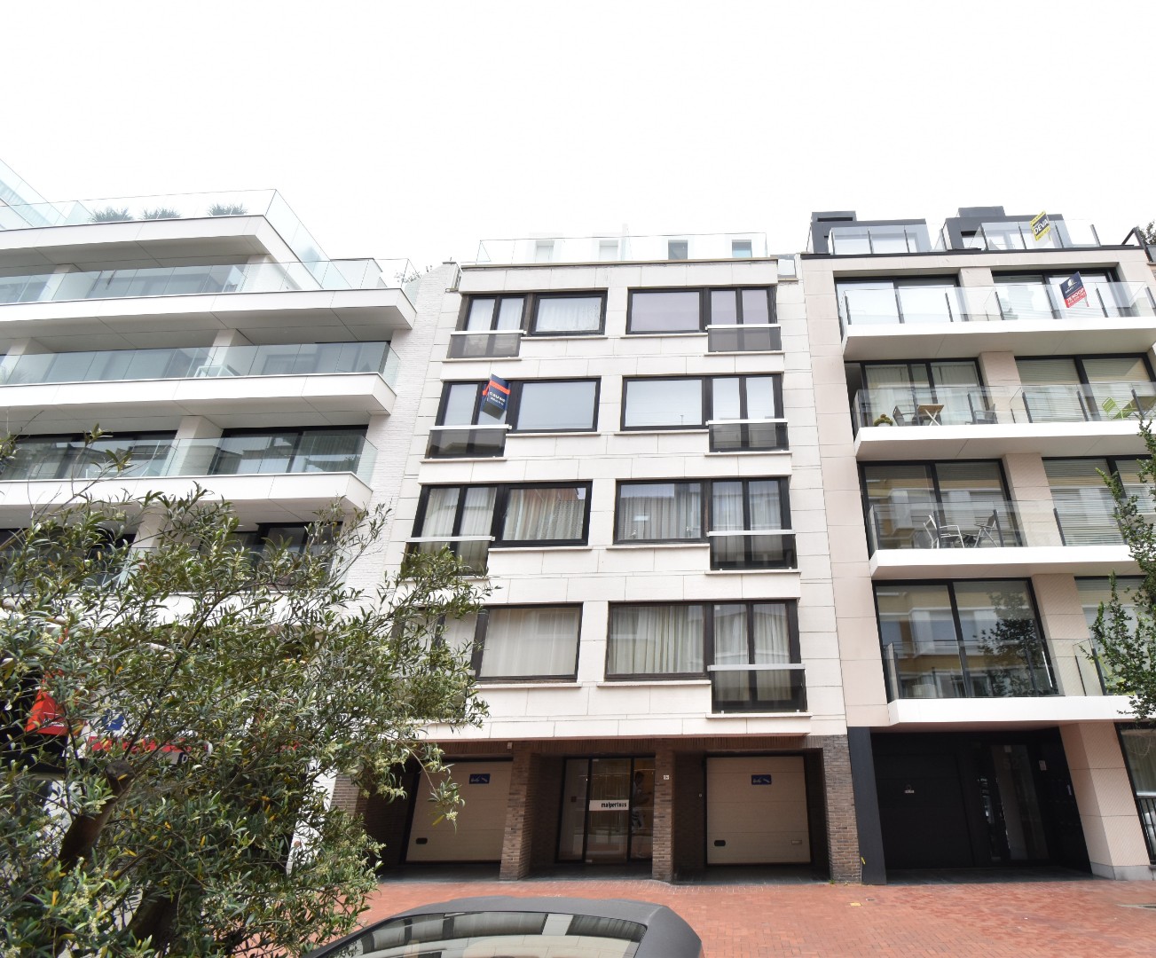 Modern appartement met 2 slaapkamer in het bruisende centrum van Knokke. - foto 2