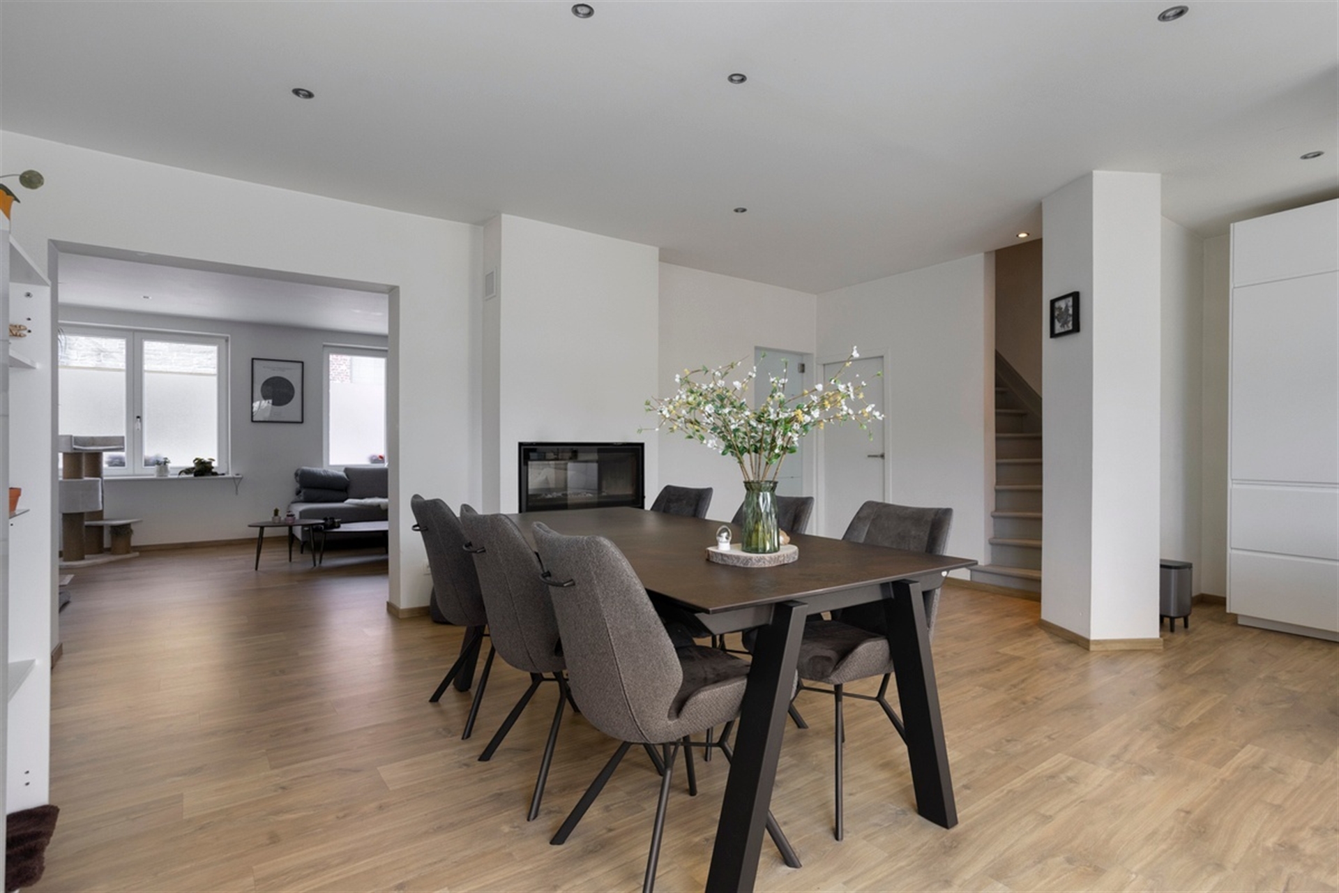 Ruime, volledig gerenoveerde woning in hartje centrum - foto 4