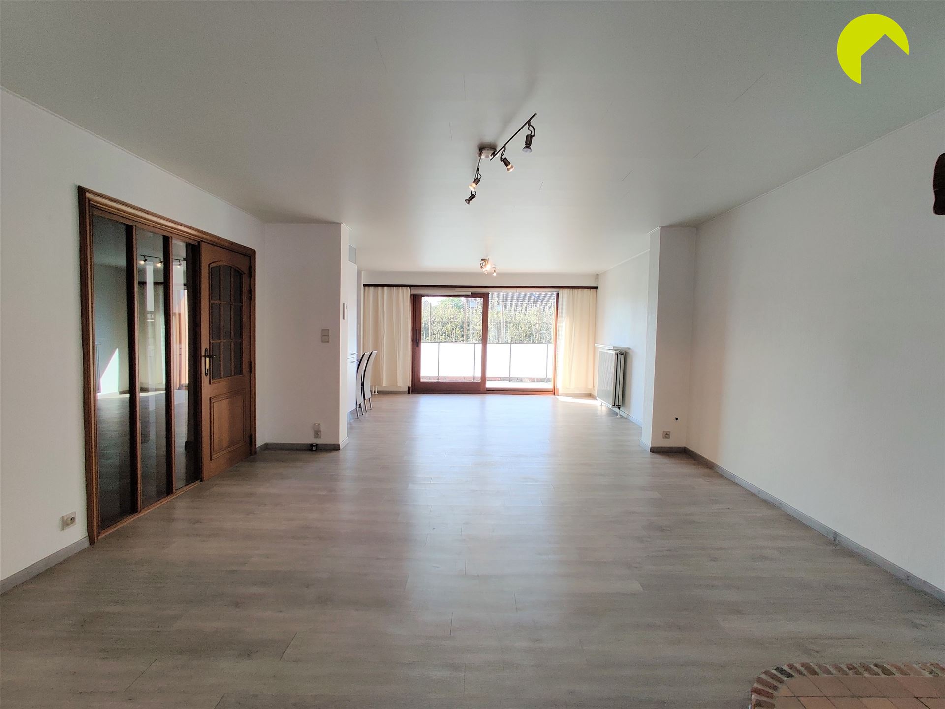 Ruime bel-étage woning met 4 slpk en grote zuid-tuin! - foto 4