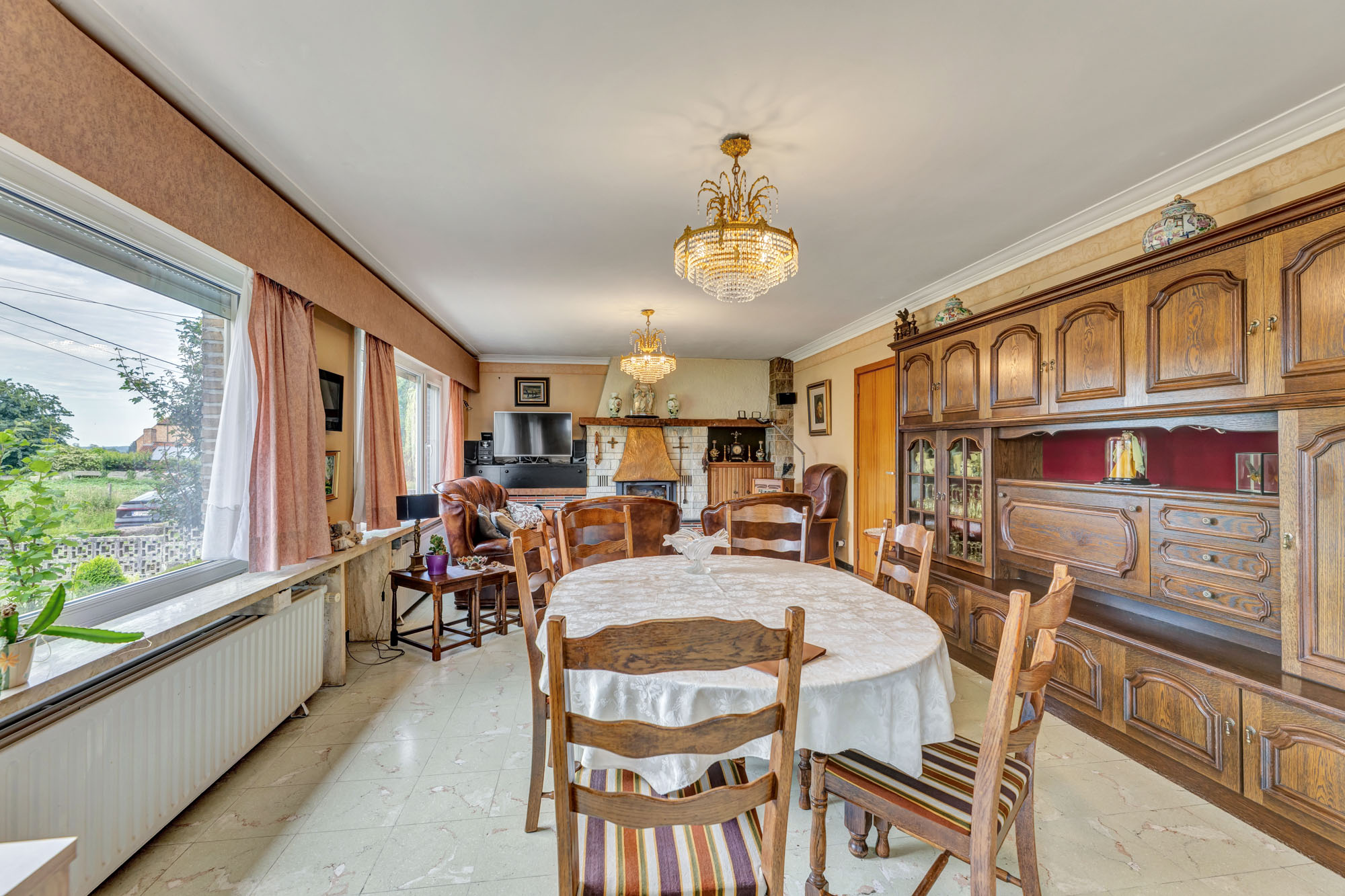 Ruime bungalow met uitzonderlijk potentieel op toplocatie - foto 4