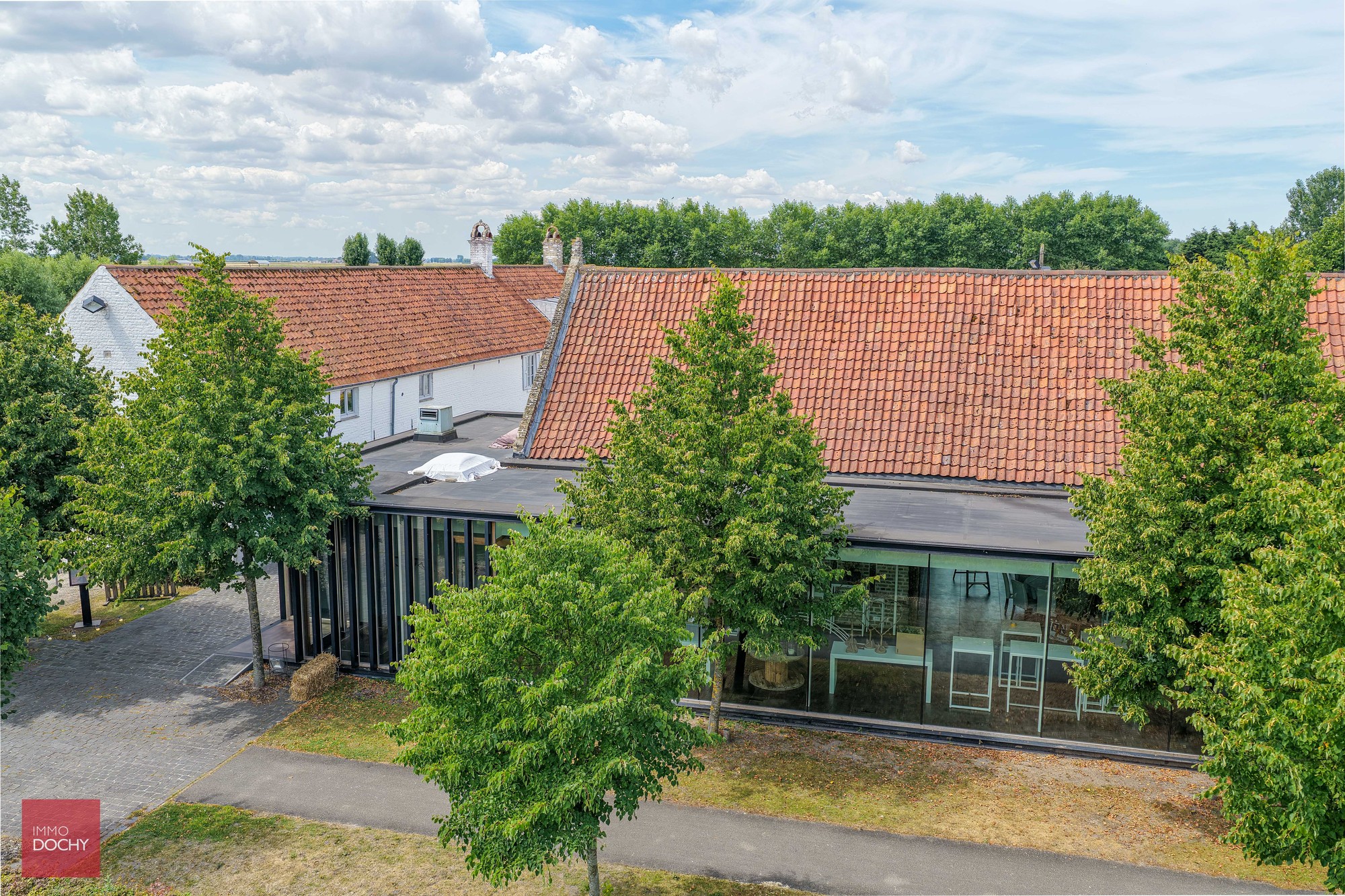 Unieke hoeve met uitbatingsmogelijkheden op de grens met Frankrijk - foto 4