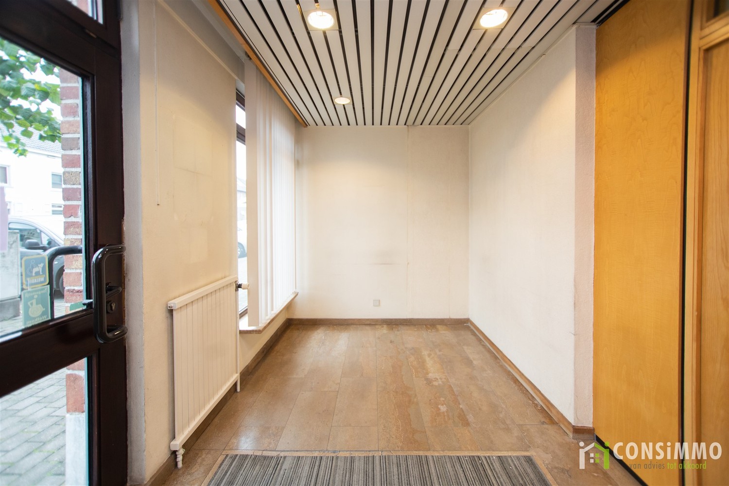 Commercial à louer à Kortessem - photo 4