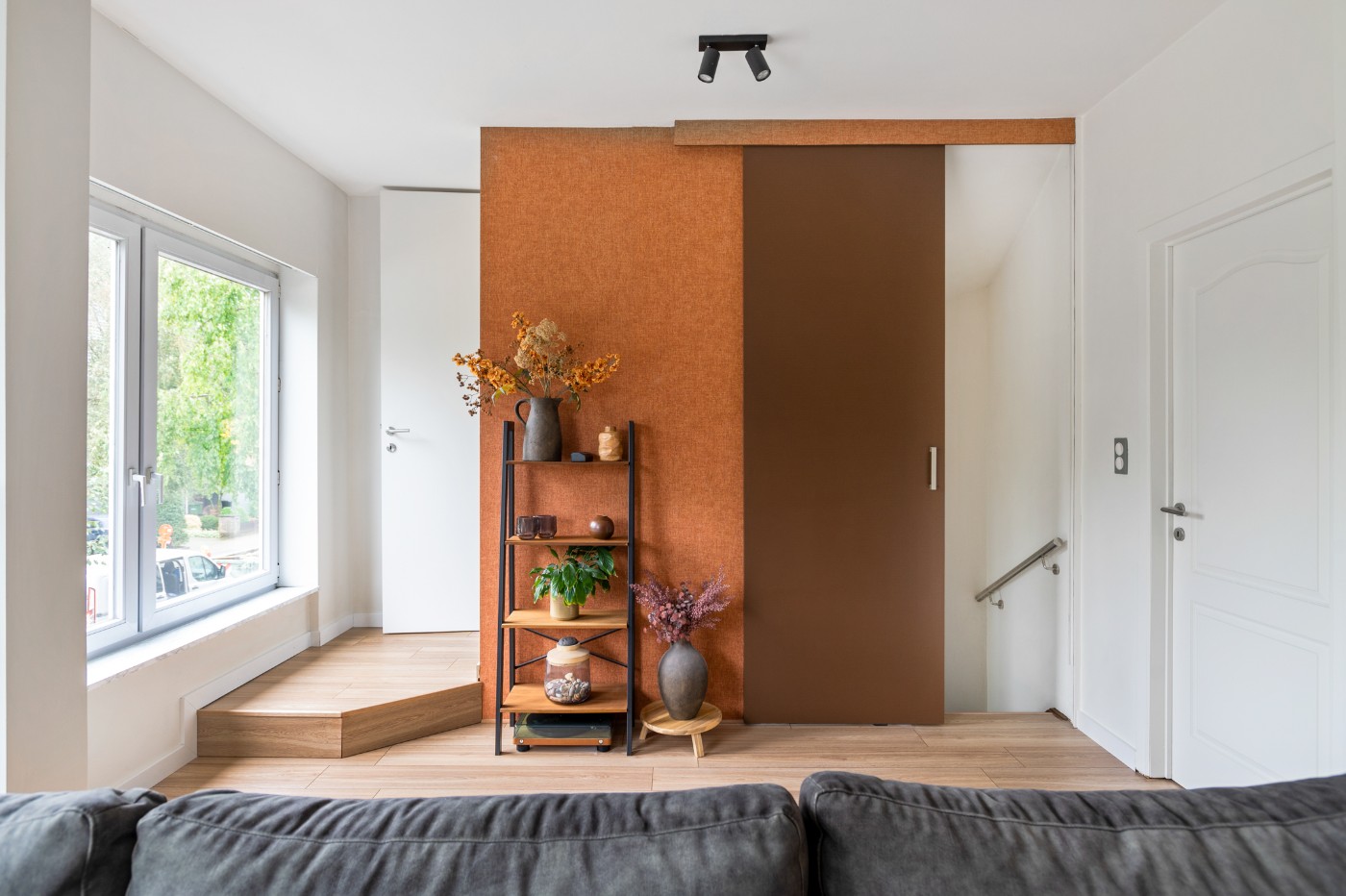 Instapklare bel-etage met 2 slpk, garage én gezellige tuin - foto 5