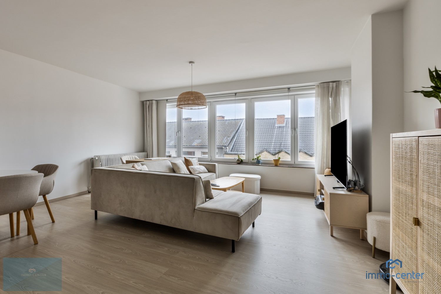 Instapklaar 2-slaapkamer appartement met vernieuwde keuken en badkamer in het hart van Genk - foto 5