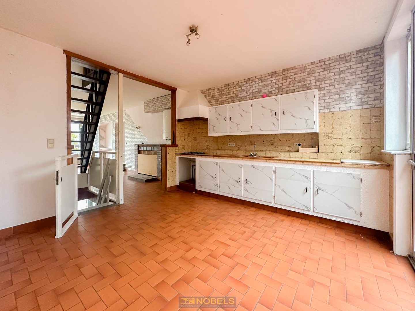 Te koop, multifunctionele eigendom op de Grote Markt van Ronse - photo 5