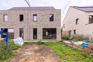 Exclusieve nieuwbouwwoning in Lille centrum – High-end wonen op maat!In dit prachtige nieuwbouwproject bieden we, in samenwerking met Lentedorp, deze...