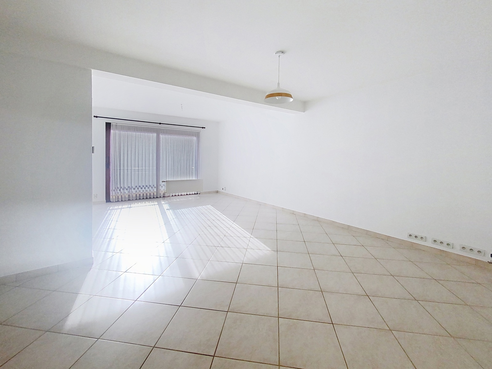 Apartment for rent in Molenbeek-Saint-Jean with 2 bedrooms - photo 3