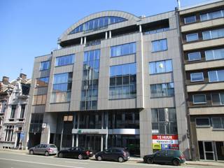 Kantoor ca 458m² te huur op uitstekende locatie in Antwerpen.- goede ligging aan Antwerpse ring- kitchenette- sanitair...