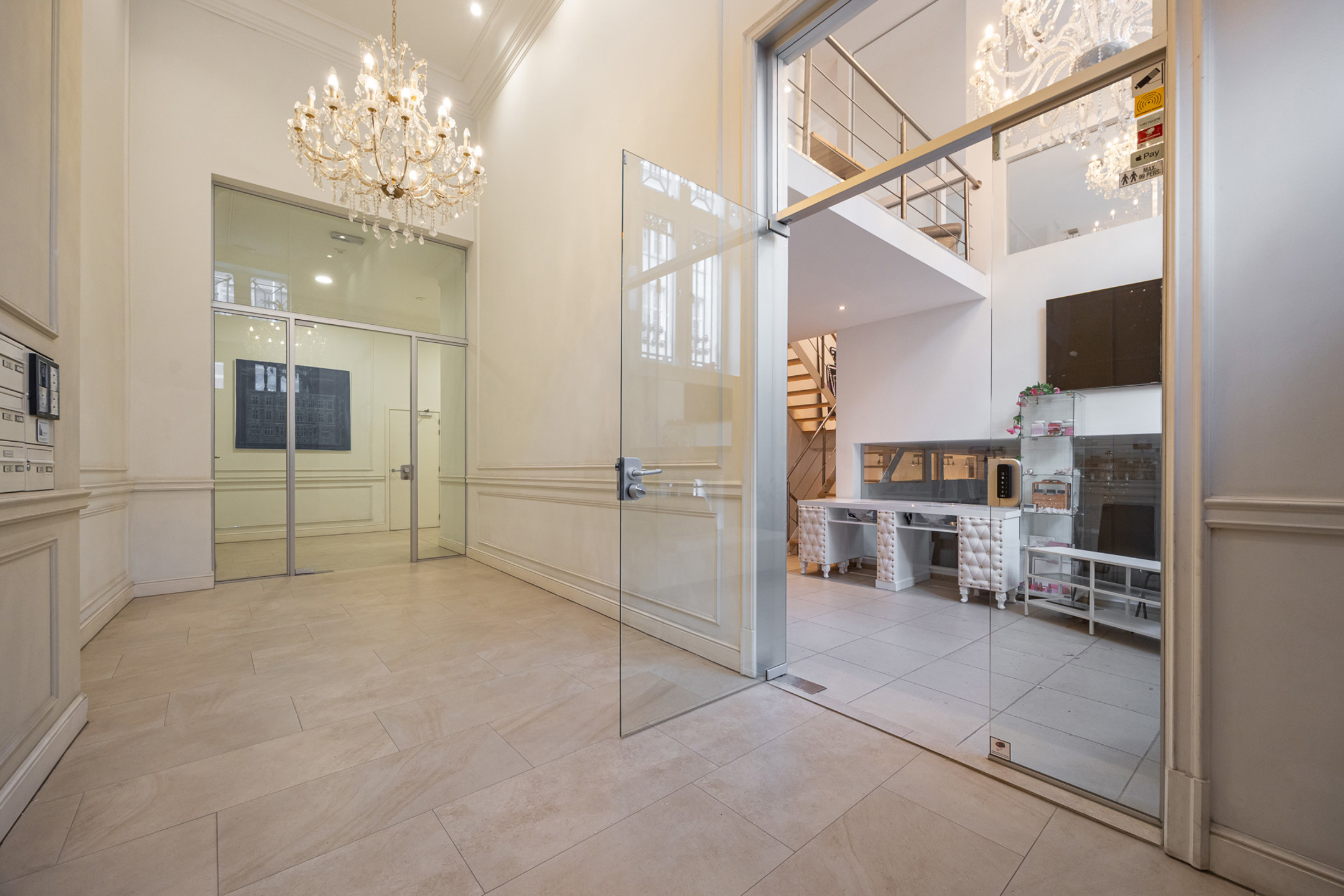 ANTWERPEN - Uitzonderlijke handelsruimte op centrale locatie - foto 2