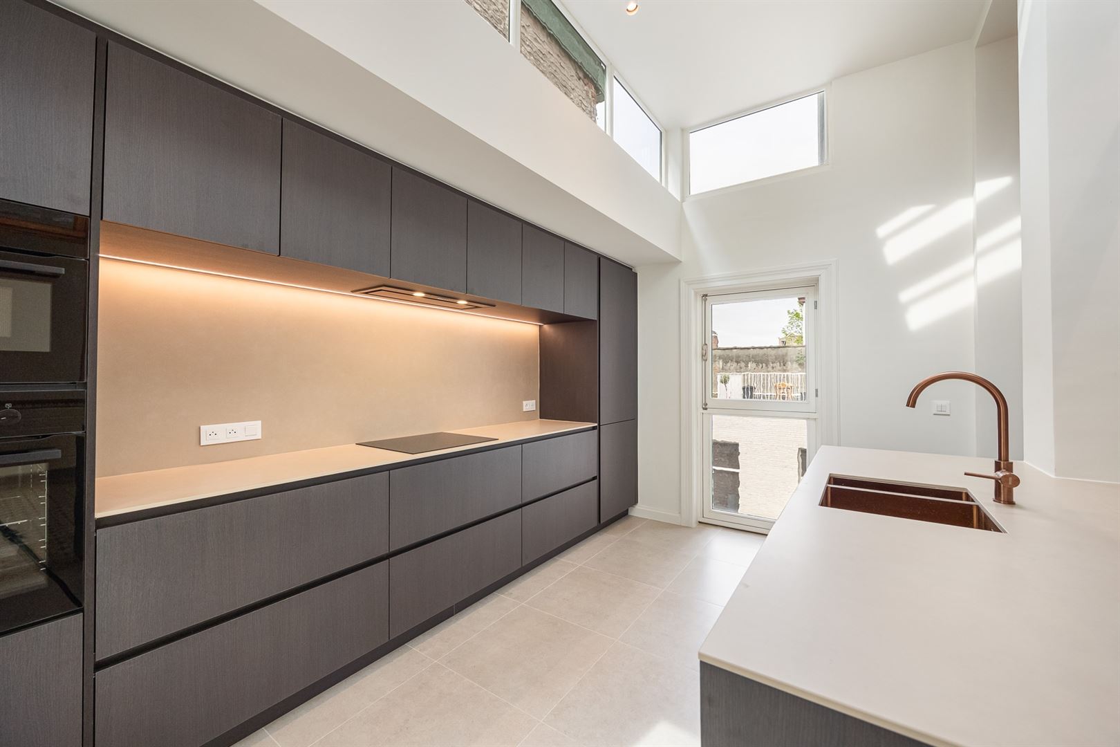 LUXURY LIVING IN ART-NOUVEAU! PRACHTIG NIEUWBOUW APPARTEMENT MET 171M² BEWOONBAAR AAN GROEN KWARTIER - foto 4