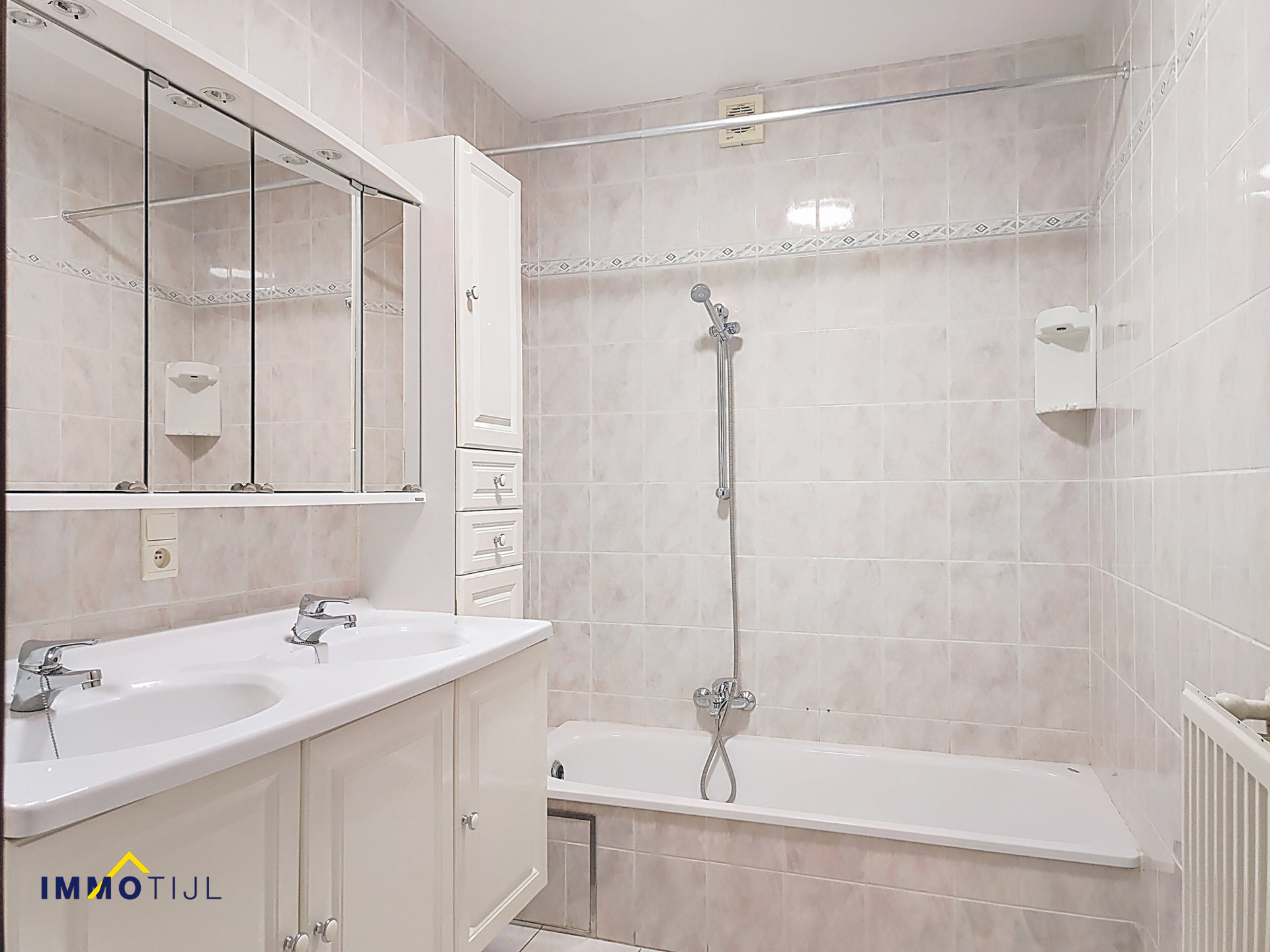 Apartment for rent in Denderleeuw with 2 bedrooms - photo 4