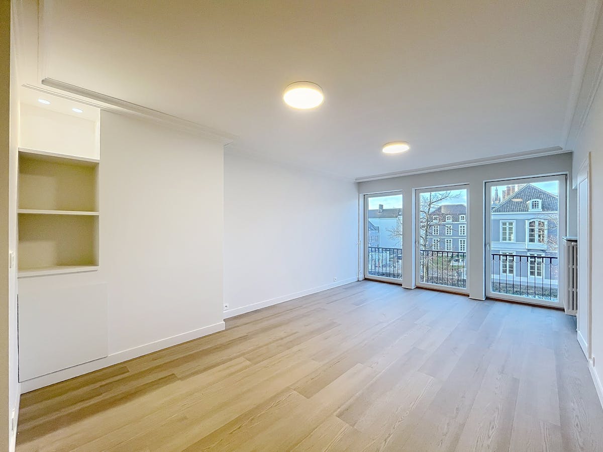 Gerenoveerd appartement met 2 slaapkamers te huur te Brugge - foto 4