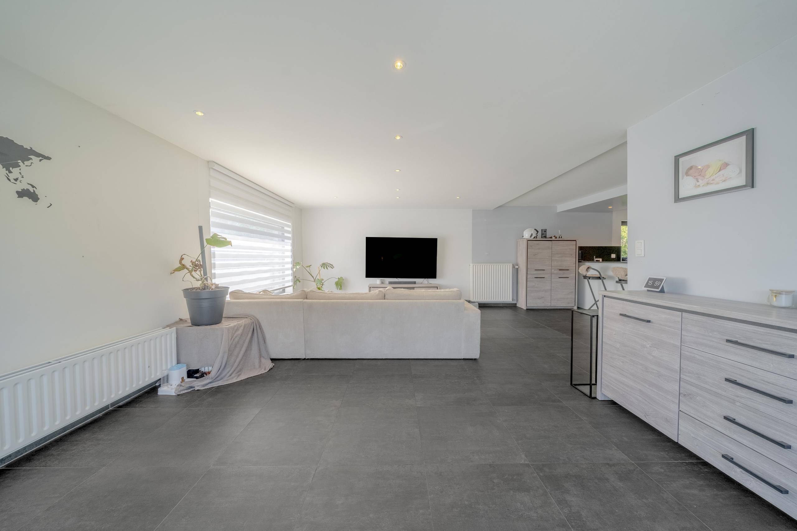 Ruime, instapklare woning op rustige ligging in Mariakerke, Oostende. - foto 4