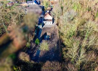 RENOVATIEPROJECT / TE ONTWIKKELEN LUXEPERCEEL VAN 1.507M² aan een HISTORISCHE ARM VAN DE SCHELDE in het hart van Oudenaarde. Deze eigendom aan...