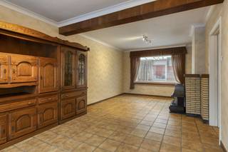 Près du centre d'Ooigem, nous trouvons cette maison à rénover sur un terrain d'environ 168m². Cette maison dispose de 3 chambres et dispose...