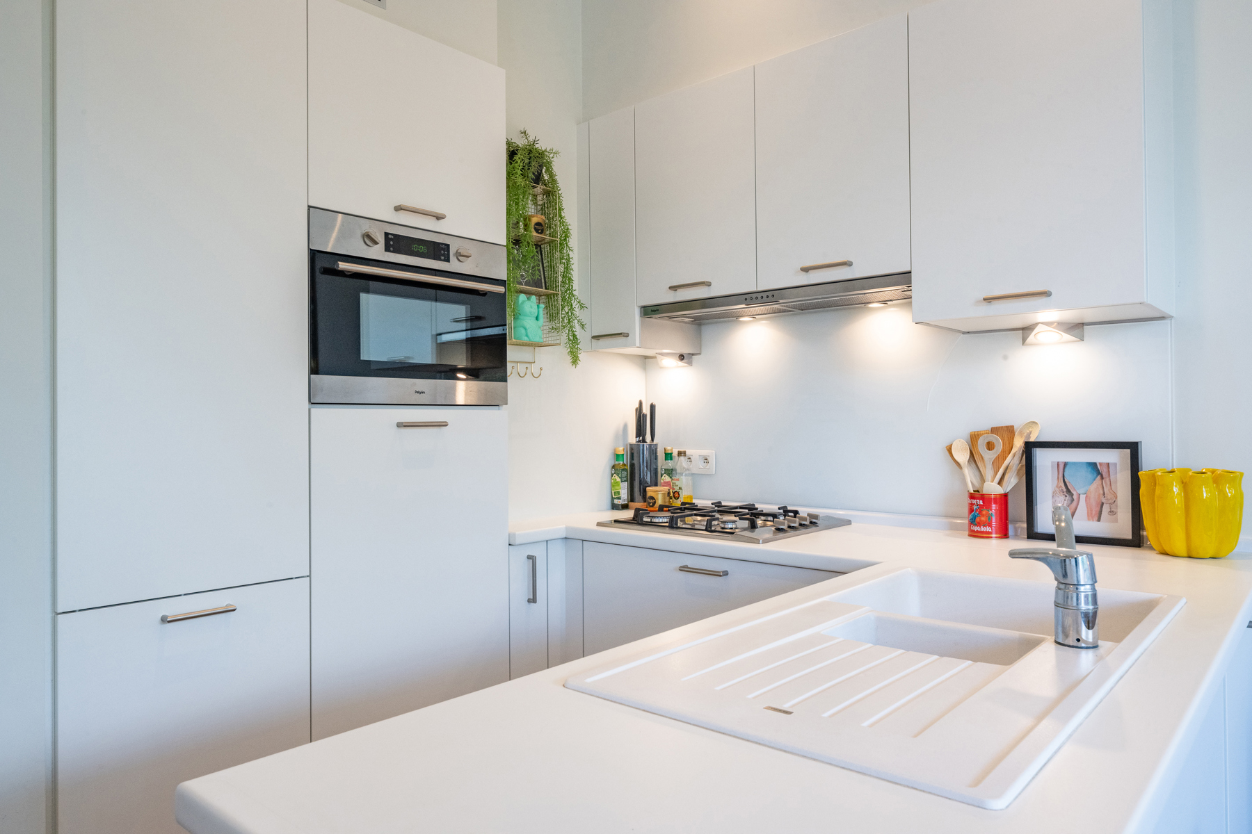INSTAPKLAAR APPARTEMENT MET TERRAS &amp; AUTOSTAANPLAATS - foto 5