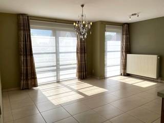 In een zeer goed onderhouden appartementsgebouw, op fietsafstand van Leuven centrum, treft u dit lichtrijk appartement op de eerste...