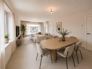 <p>Energiezuinig nieuwbouw-appartement (duplex) gelegen te Wakken vlakbij diverse winkels (slager, bakker, …), openbaar vervoer, centrum Wakken en steden zoals Waregem, Tielt, …</p>
<p>Het appartement is gelegen op wandelafstand van het Provinciedomein “Baliekouter” met verschillende wandelroutes, …</p>
<p>Daarnaast is er een vlotte verbinding naar autosnelwegen richting GENT-KORTRIJK-ROESELARE-BRUGGE.</p>
<p>Er werd gebruik gemaakt van kwaliteitsvolle materialen + stijlvolle inrichting.</p>
<p>Indeling:</p>
<ul>
<li>Lichtrijke leefruimte met open, ingerichte keuken</li>
<li>Apart toilet</li>
<li>Aparte berging/wasruimte</li>
<li>2 slaapkamers</li>
<li>Badkamer uitgerust met badkamermeubel &amp; douche</li>
<li>Zonnig terras</li>
</ul>
<p>Algemene info:</p>
<ul>
<li>E-peil: < 30</li>
<li>Oppervlakte appartement: +/- 89 m²</li>
<li>Oppervlakte terras: +/- 13 m²</li>
<li>appartement wordt geschilderd voor intrede</li>
<li>bepaalde beelden zijn digitaal geoptimaliseerd/virtueel ingericht, elementen kunnen licht afwijken van de realiteit. Voor een correcte weergave verwijzen wij naar een plaatsbezoek.</li>
</ul>
<ul>
<li><u>maandelijkse provisie gemeenschappelijke lasten: € 60</u></li>
<li>maandelijkse huurprijs carport + afzonderlijke berging: € 85</li>
<li>vrij vanaf 01/08/2026</li>
</ul>
<p>Indien u bijkomende info of een bezoek wenst, contacteer IMMO-DEAL BV op 0486 72 70 73</p>