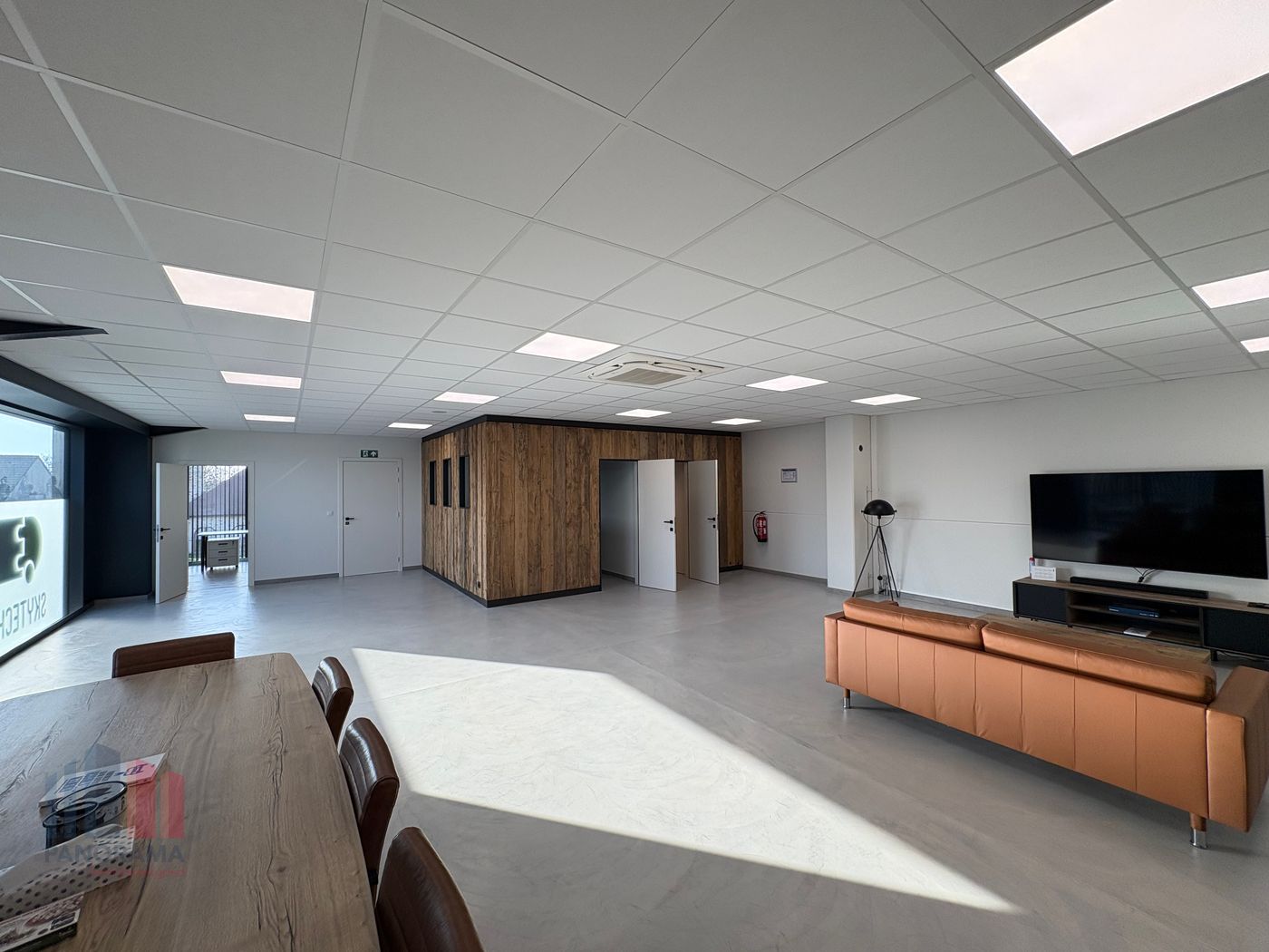 Hoogwaardige & lichtrijke kantoorruimte van 486 m² te Nazareth - foto 5