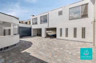 immo Talenco vend à Kouterbaan 41A – 9280 Lebbeke ce showroom/boutique/entrepôt bien situé. Ce showroom a une superficie de ± 565 m² et se compose...