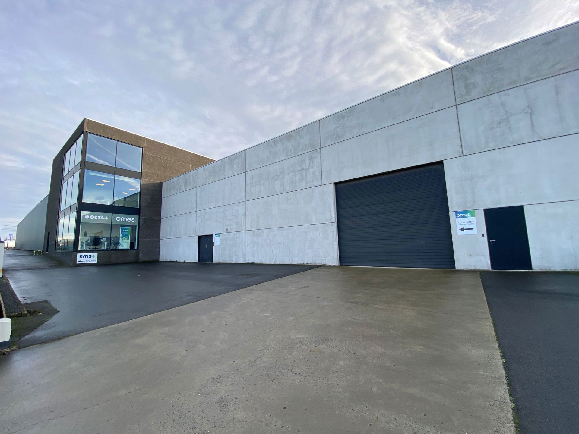 Commercial for rent in Waregem - photo 1