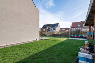 Bouwgrond voor HOB met zuid georiënteerde tuin in een zeer rustige straatAlgemeen:- Fantastische ligging in een doodlopende straat- Straatbreedte:...