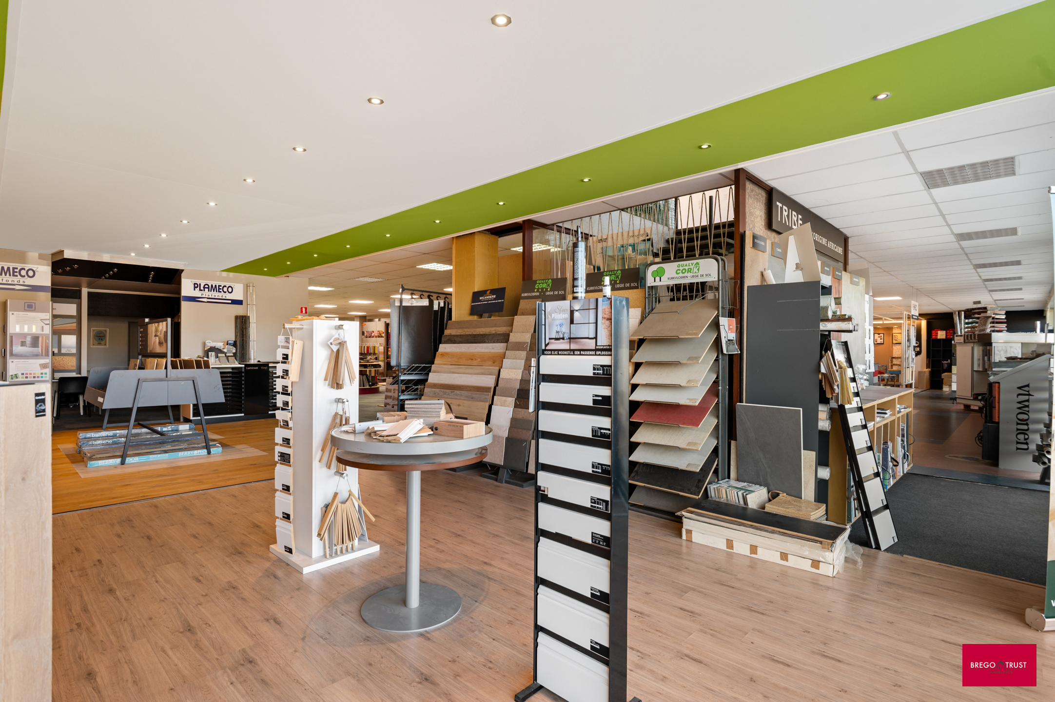 Handelsruimte & magazijn op zichtlocatie aan N19 - foto 3