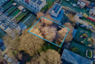 In de nieuwe woonwijk ‘Kattenhoek’ aan De Katte in Zelzate vind je dit aantrekkelijke perceel bouwgrond van 470 m². Met een perceelbreedte van ca...