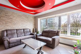 Merksem - Dit ruim en instapklaar appartement met twee slaapkamers en een terras is strategisch gelegen in Merksem, op wandelafstand van...