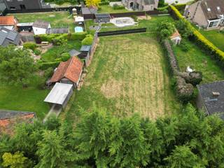 Mooie bouwgrond (Lot 1) te koop in Tongerlo!Deze aantrekkelijke bouwgrond voor halfopen bebouwing is gelegen in de Kapelstraat te Tongerlo (Westerlo)...