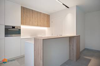 Op een uitstekende locatie te Heist-op-den-Berg bevindt zich dit energiezuinig appartement met 2 slaapkamers, kelderberging en...