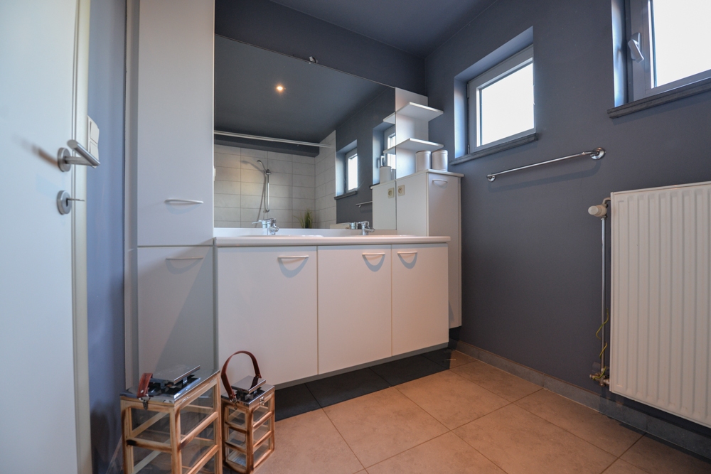 Te huur, ruim, instapklaar 2-slaapkamer appartement gelegen te Kruisem (Zingem) - foto 5
