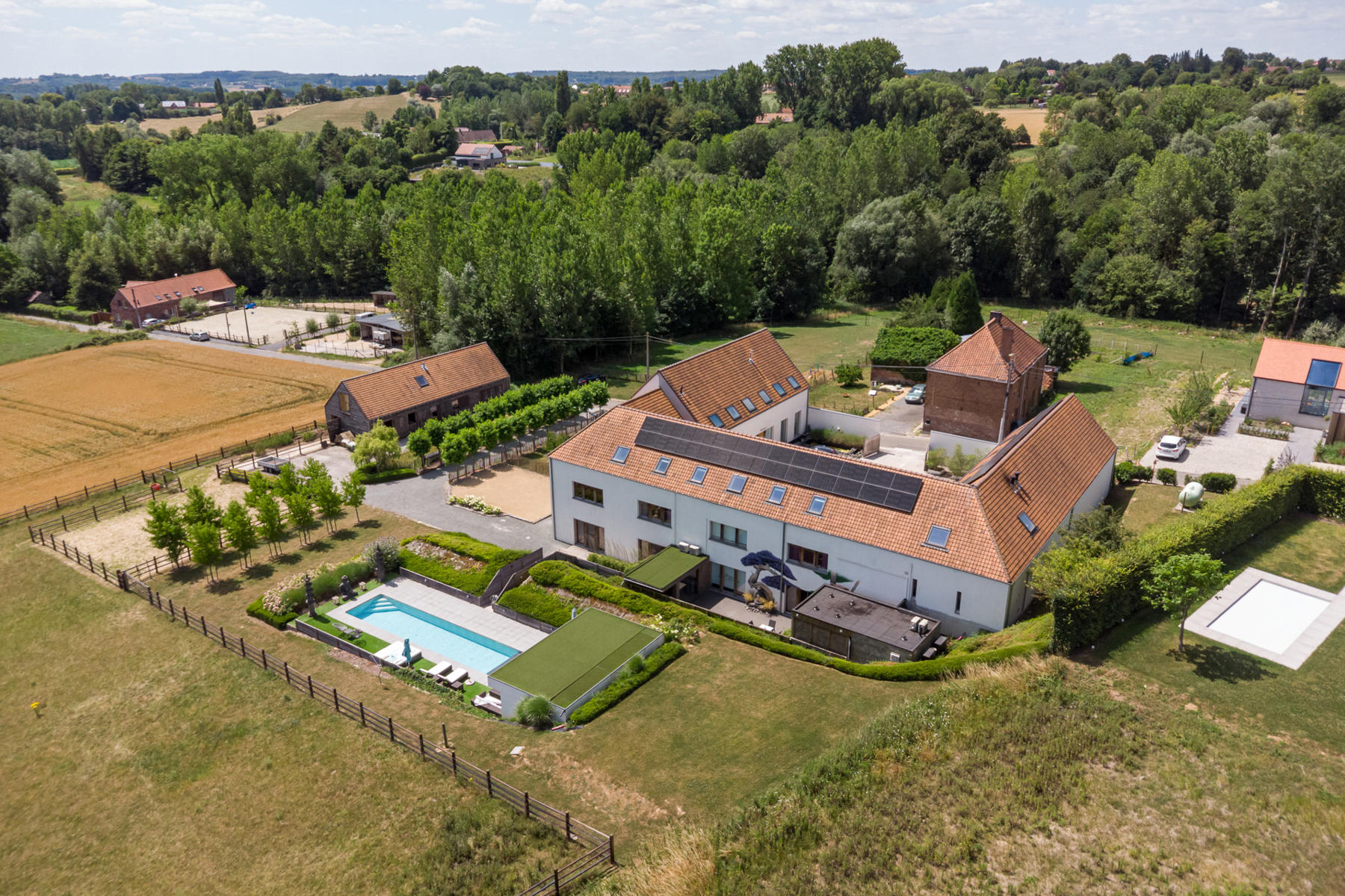 Maison à vendre à Ellezelles avec 12 chambres - photo 1