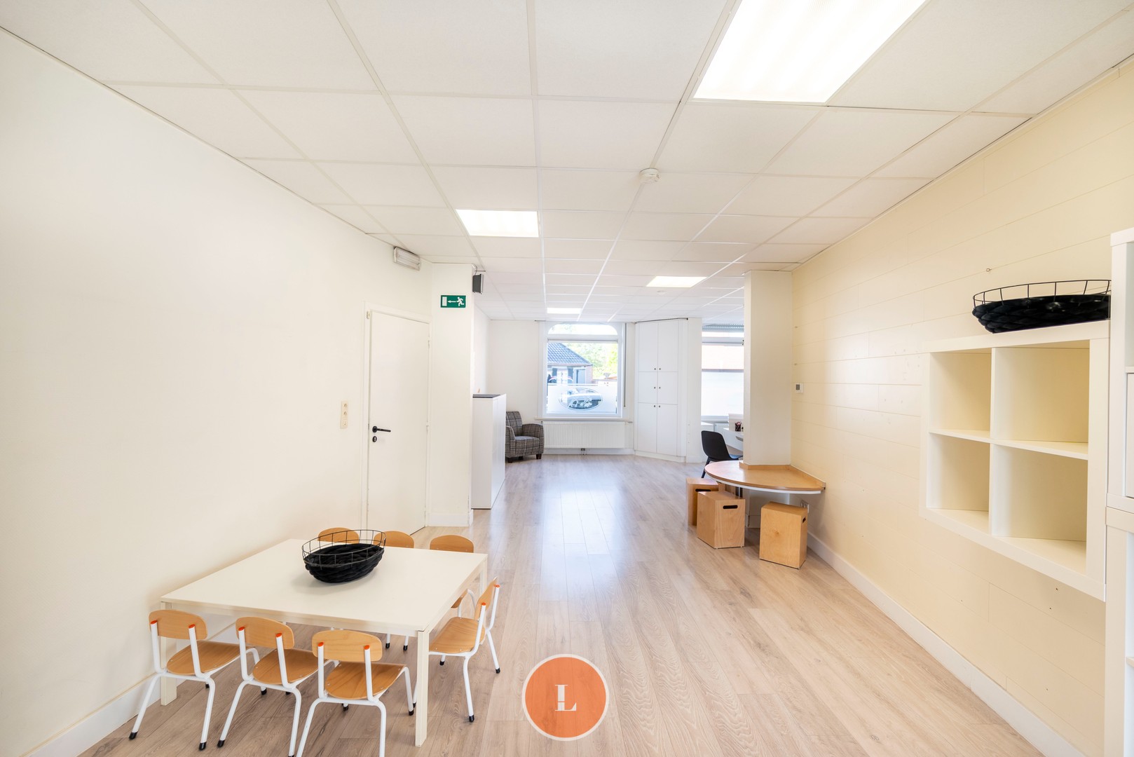 Te koop ruime halfopen woning met 4 slaapkamers en uitweg te Sint-Eloois-Winkel. - foto 5