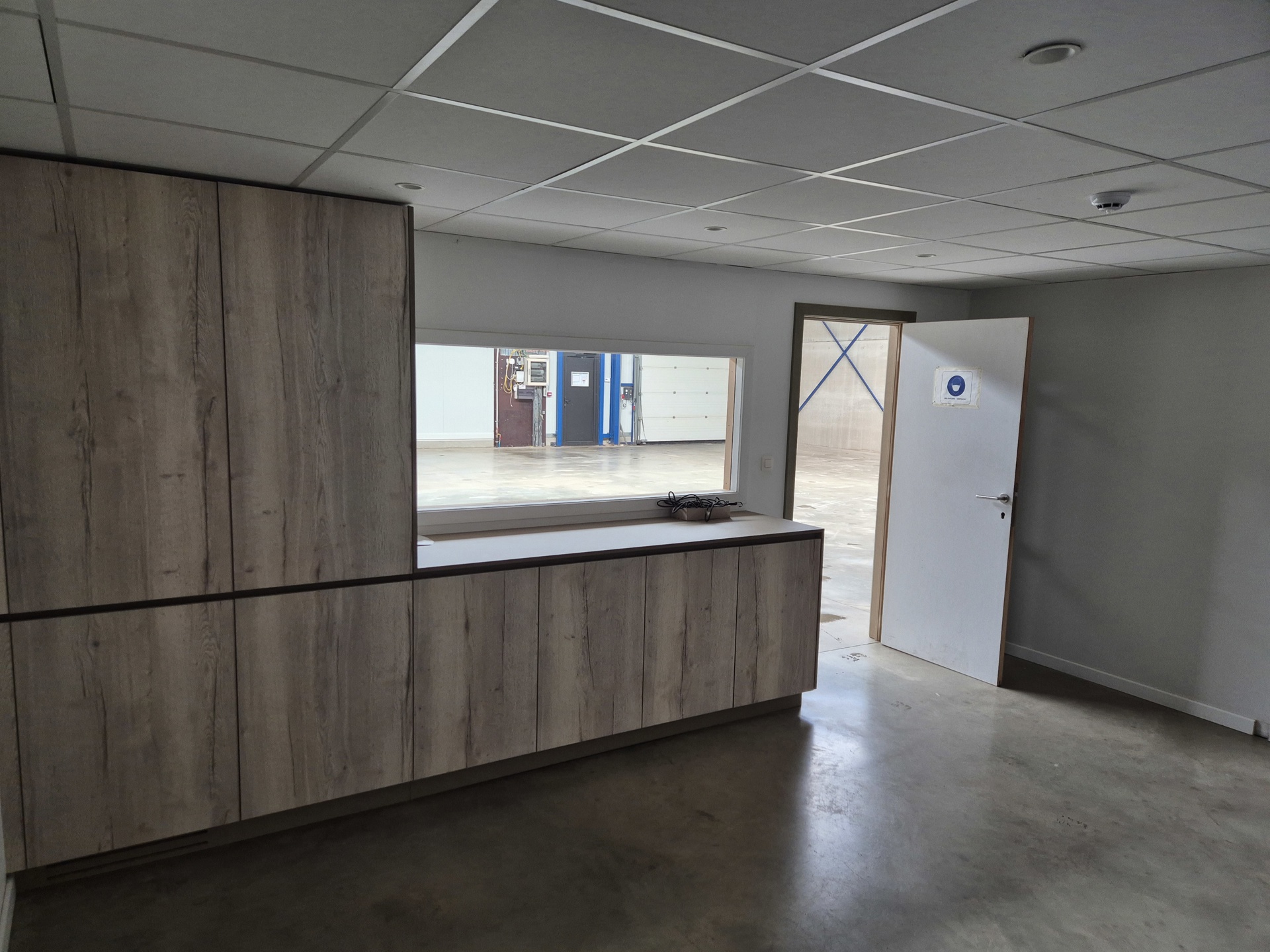 Commercial à louer à Oudsbergen - photo 5